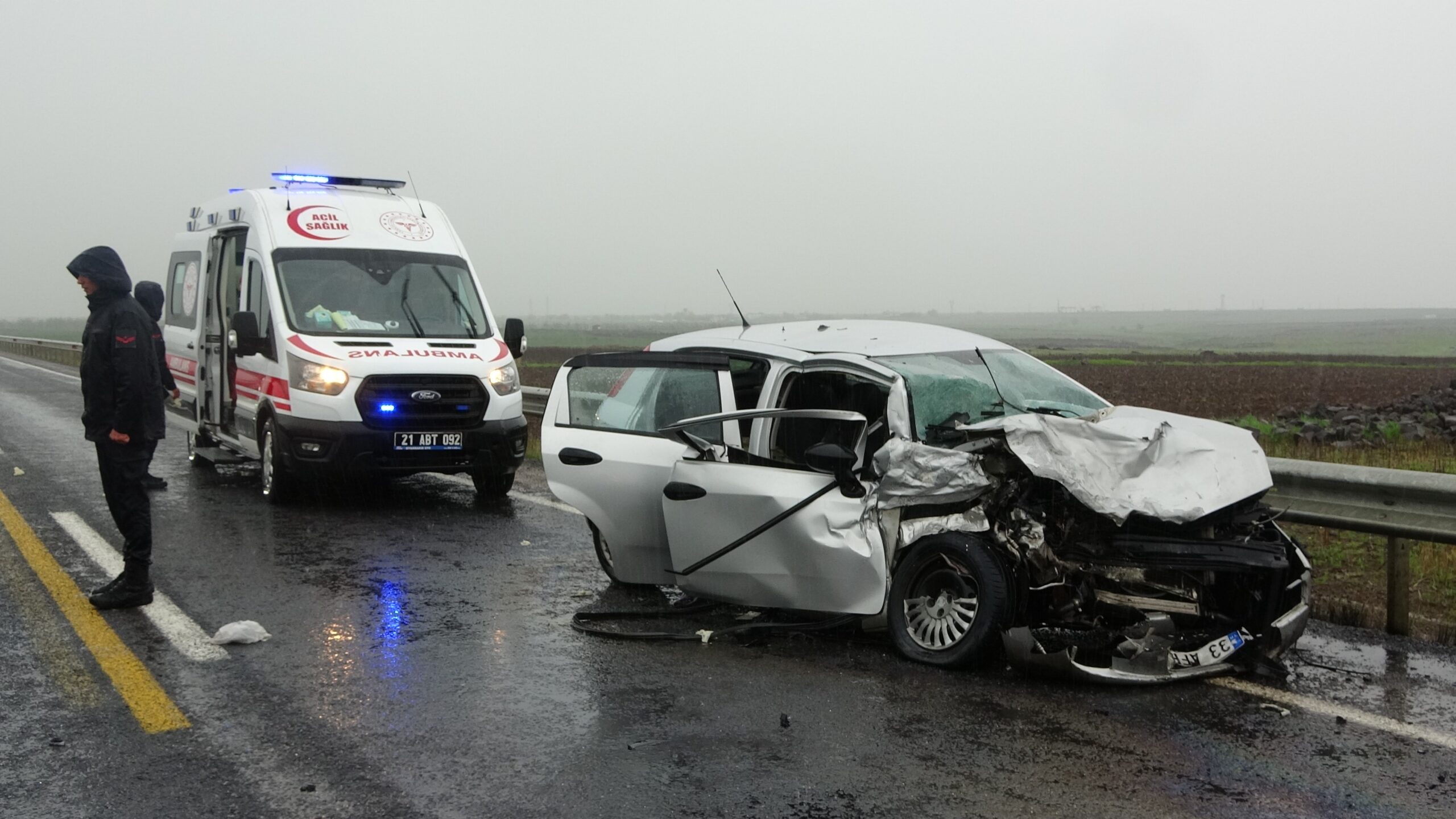 Diyarbakır’da feci kaza: 3 ölü, 2’si ağır 5 yaralı