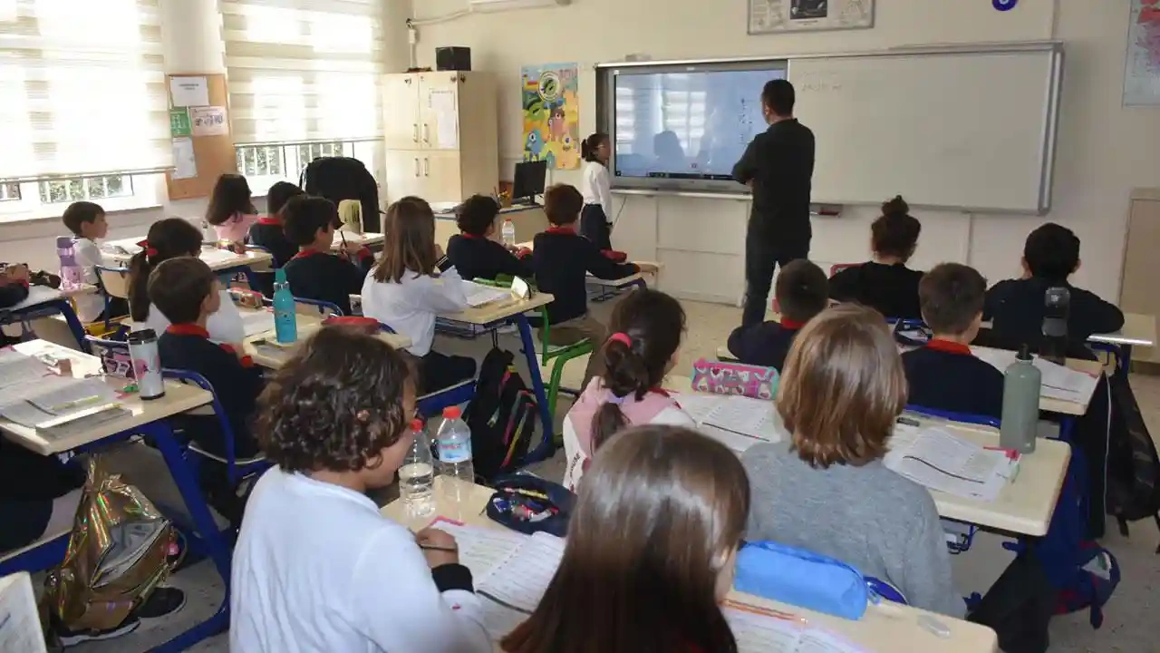 Bakan Tekin'den öğretmen atamalarına ilişkin sürpriz açıklama!