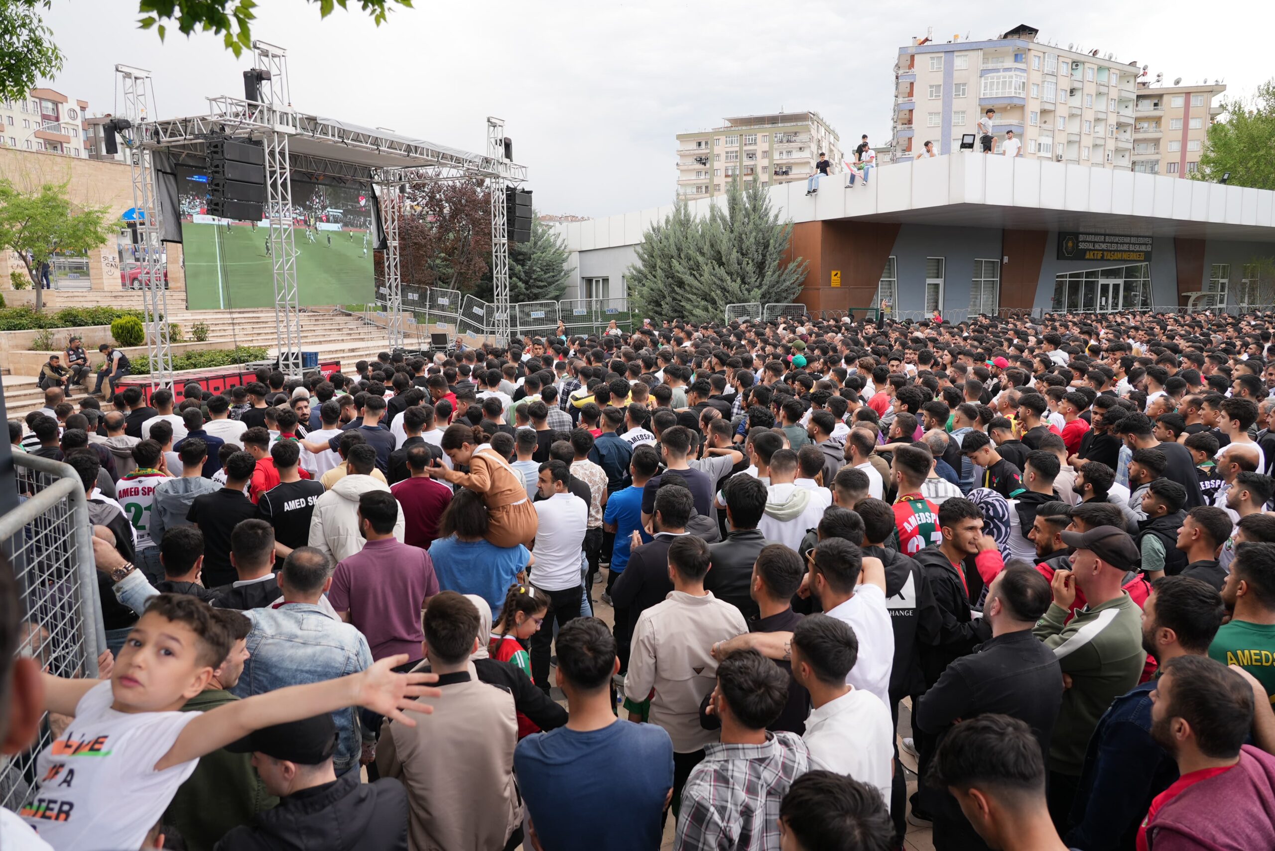 Diyarbakır’da şampiyonluk maçı dev ekranlardan izlenecek: Ulaşım ücretsiz!