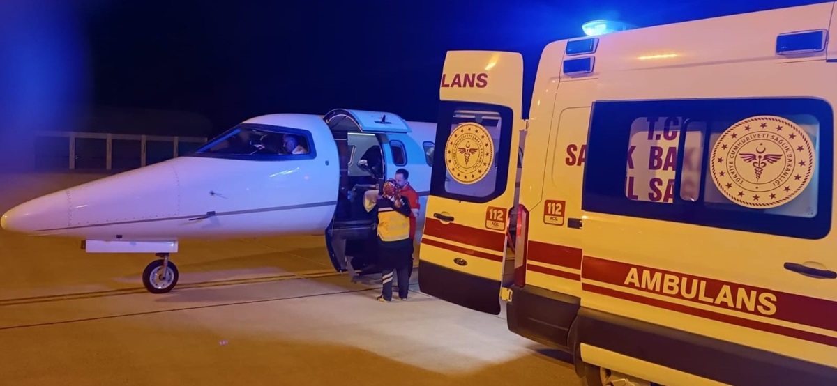 Ambulans uçak minik Alya için havalandı