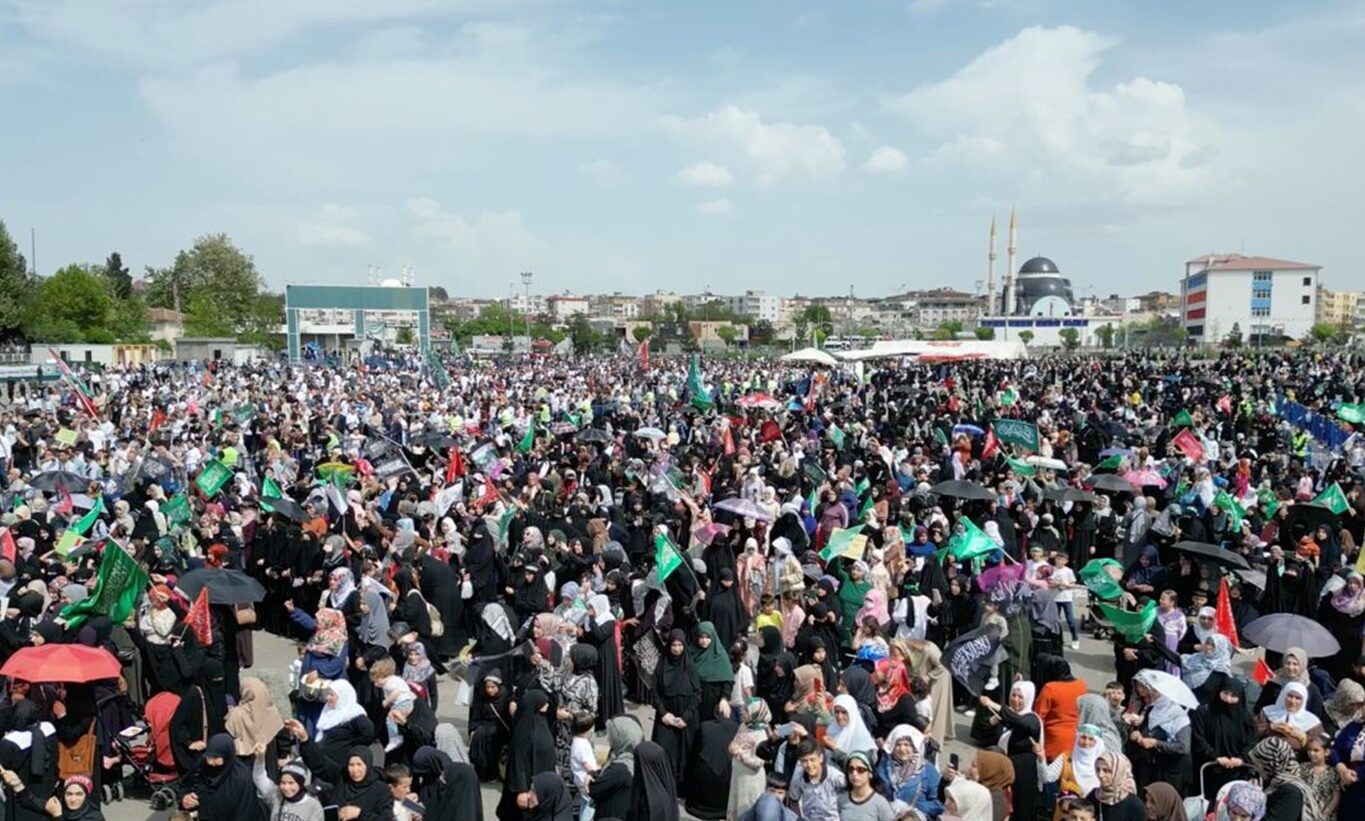 Batman Belediyesinin de  Mevlid-i Nebi etkinliği ile ilgili taleplere duyarsız kaldığı iddia edildi