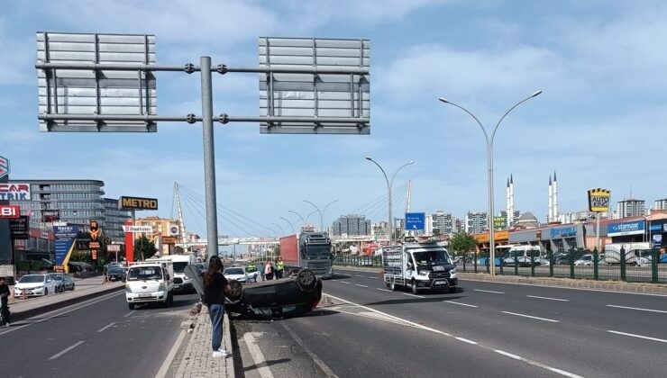 Diyarbakır'da sürücü, takla atan otomobilden yara almadan kurtuldu