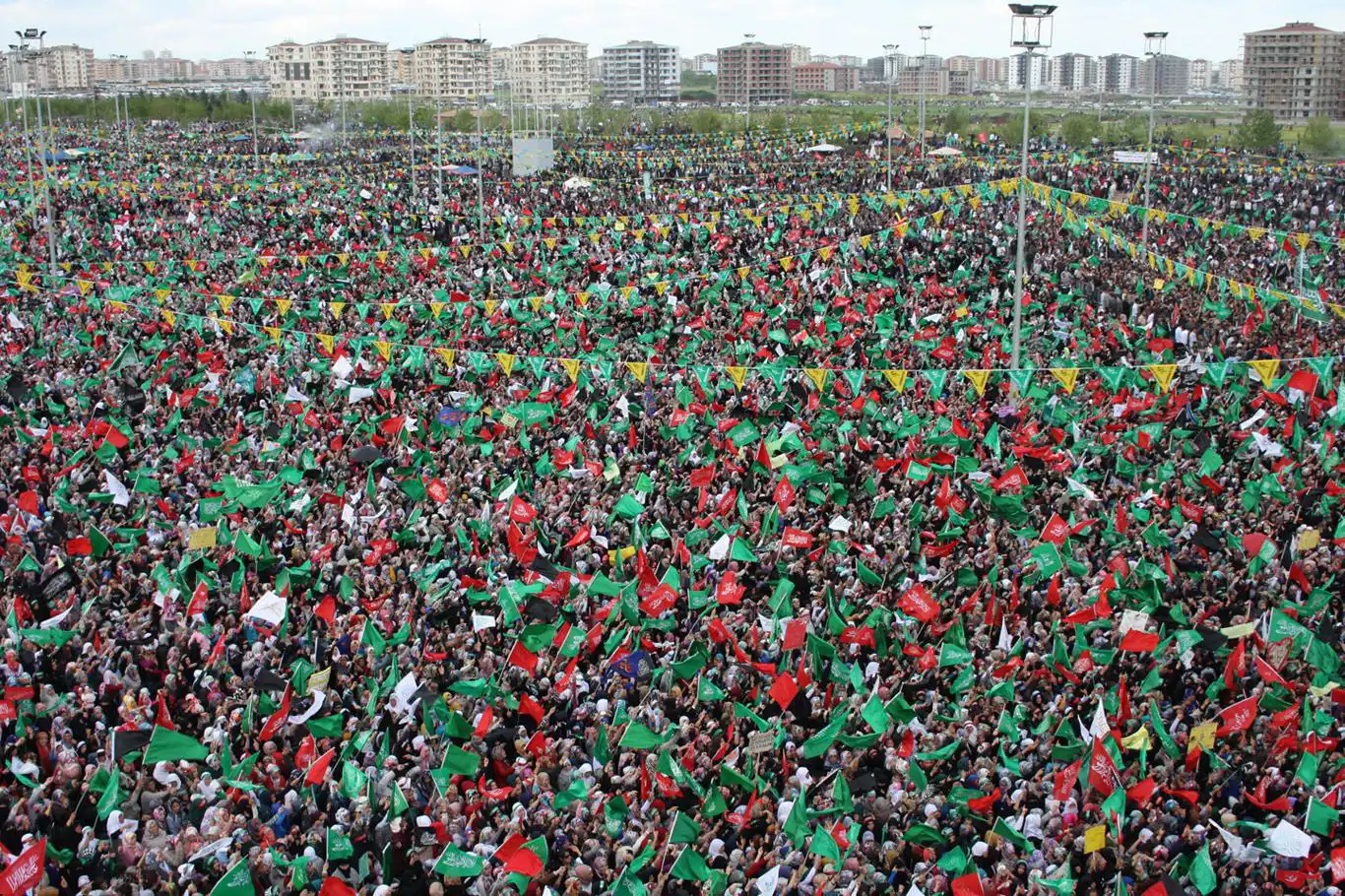 Diyarbakır Büyükşehir Belediyesinden “otobüs tahsis etmedi“ iddialarına cevap