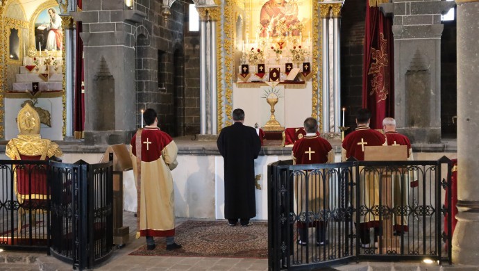 Diyarbakır Surp Giragos Kilisesi’nde ayin