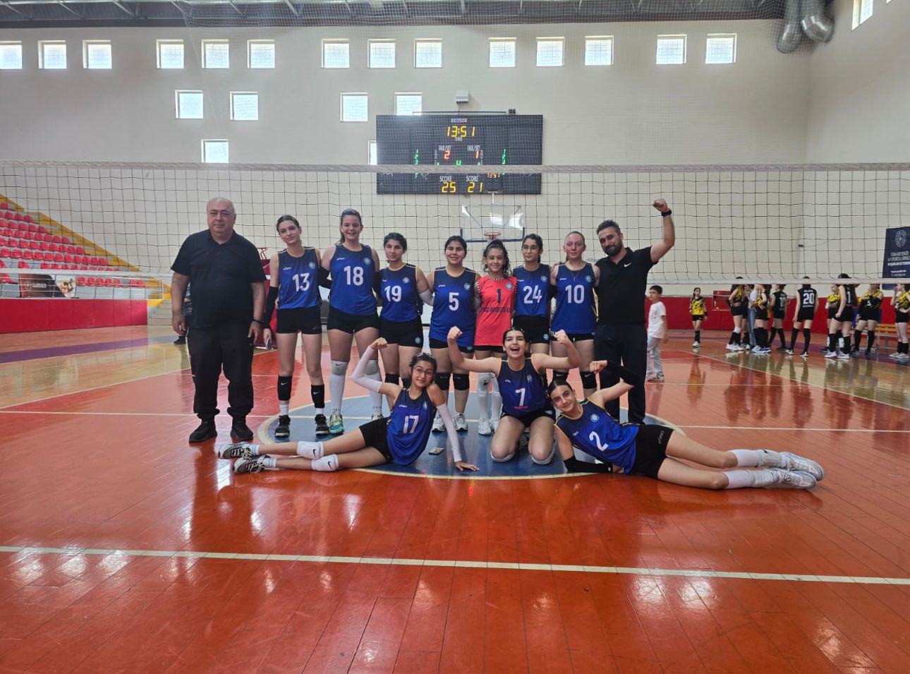 Dicle Üniversitesi kadın voleybol takımı şampiyon oldu!