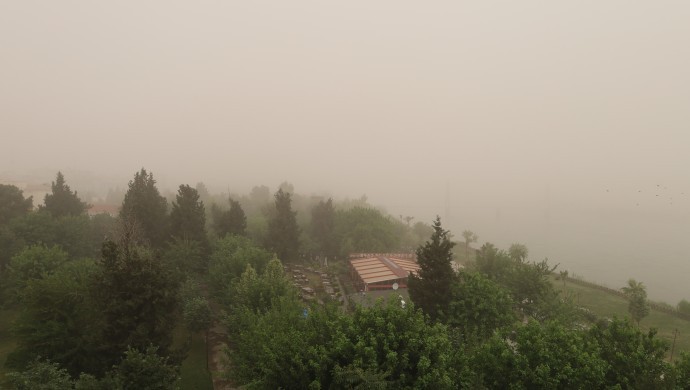 Diyarbakır’da gökyüzünü toz bulutu kapladı!