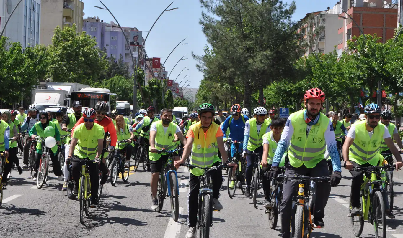 Sağlıklı yaşam ve uyuşturucuya dikkat çekmek için pedal çevrildi