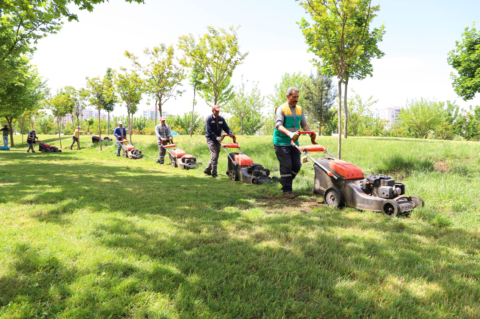 Diyarbakır'da parklar elden geçiriliyor