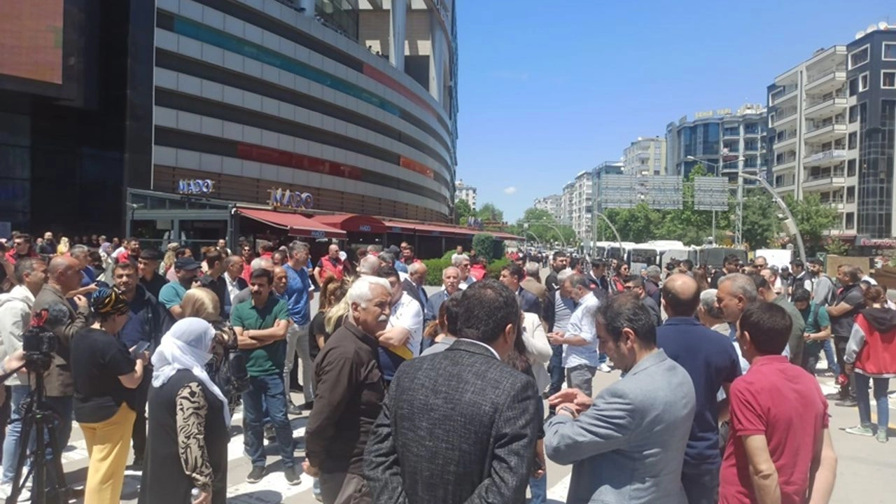 Diyarbakır’da Kobani Davası kararlarını protesto için toplananlara polis ablukası