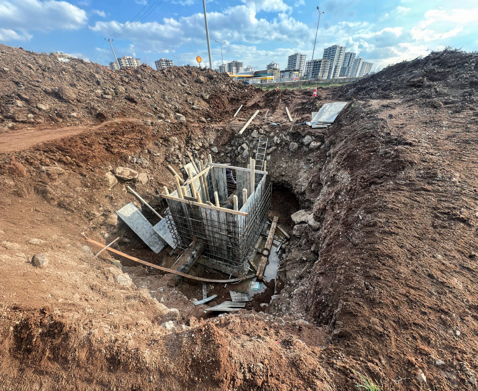 Diyarbakır'da suyun boşa akması önleniyor