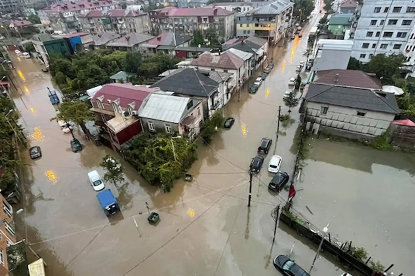 Gürcistan'da şiddetli yağışlar sele yol açtı