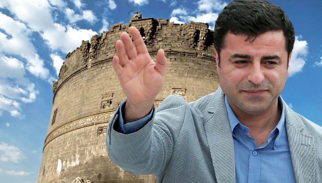 Demirtaş’ın danışmanından ‘sosyal medya’ uyarısı