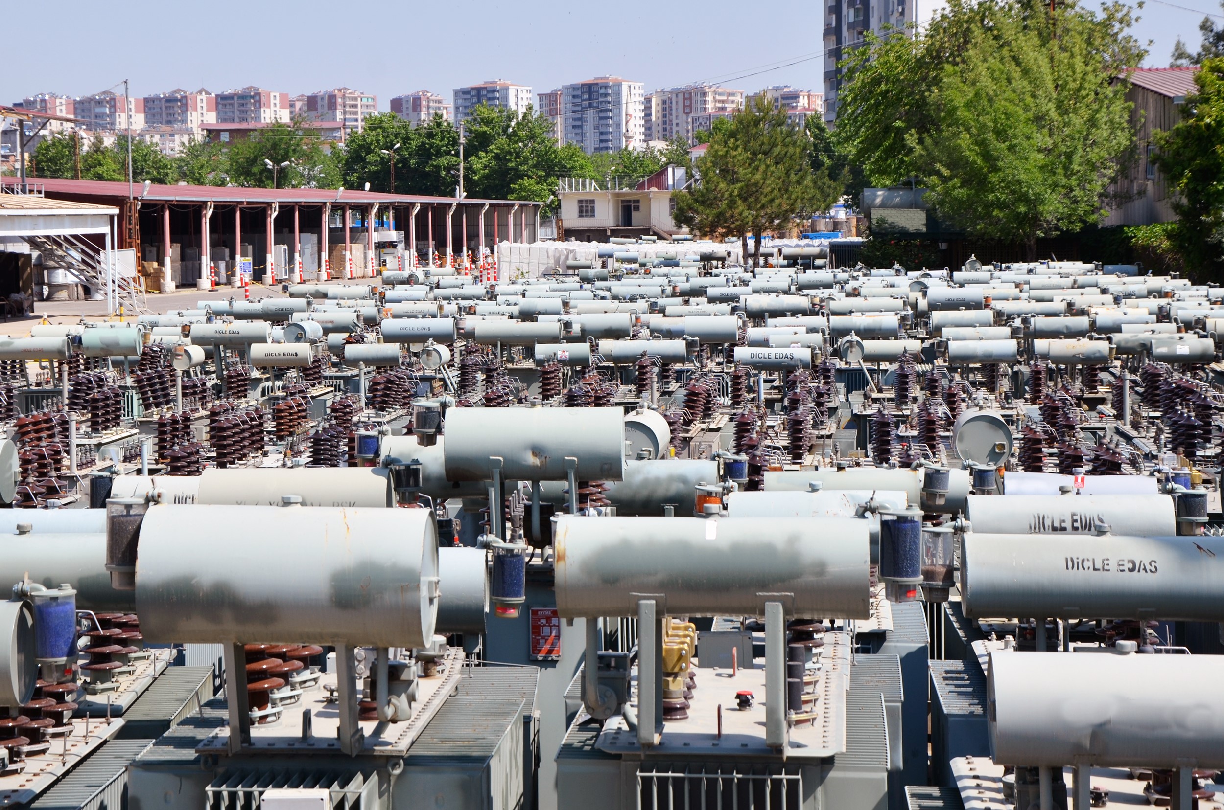 Bölgede kaçak elektrikten sonra kaçak trafo ticareti iddiası!