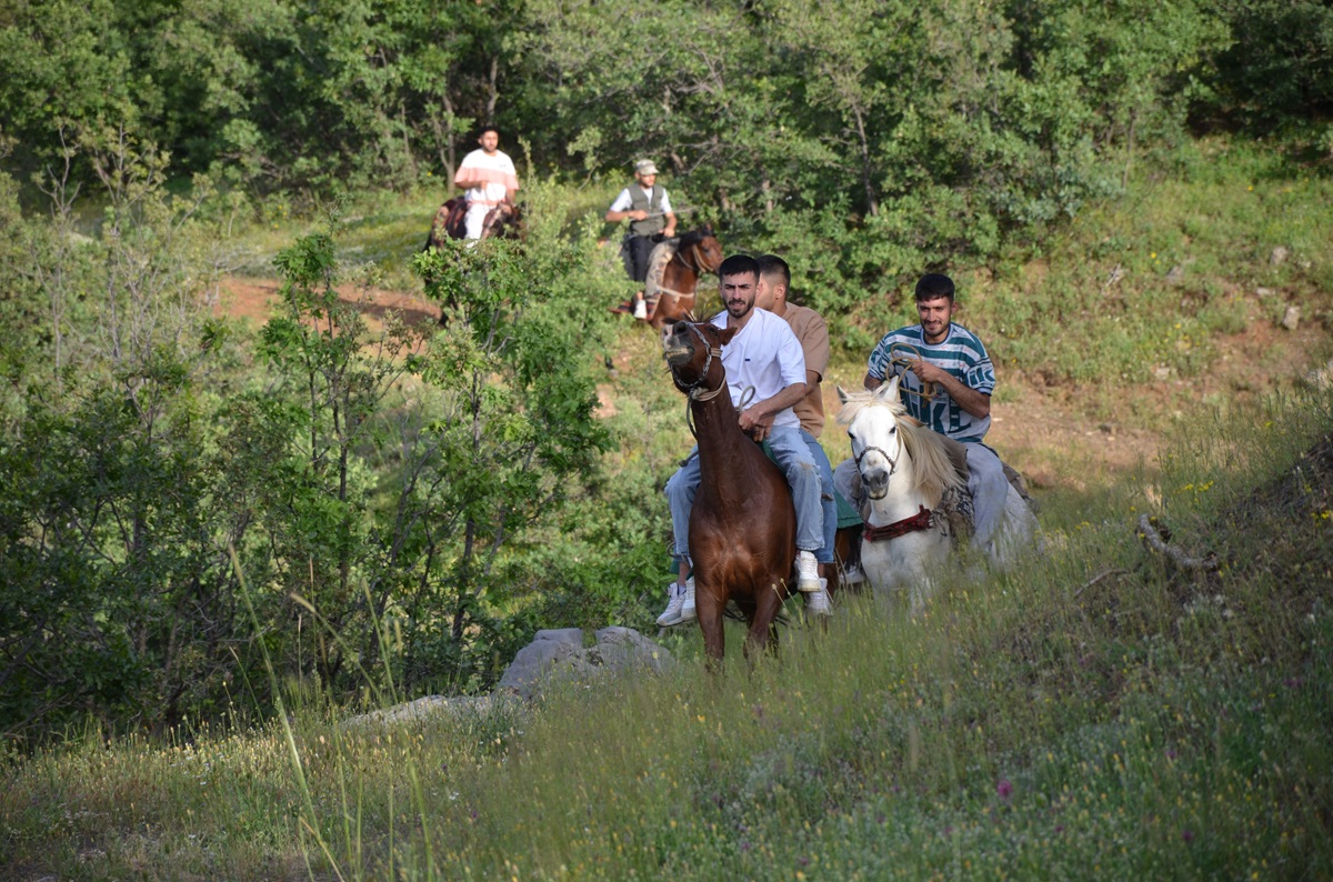 Atlarla trekking yapıldı