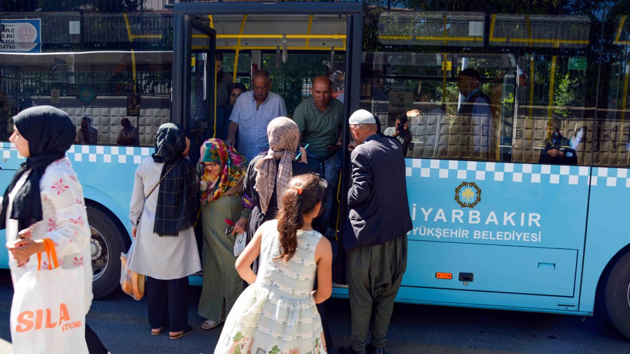 Diyarbakır’da ücretsiz ring aracı hizmeti!