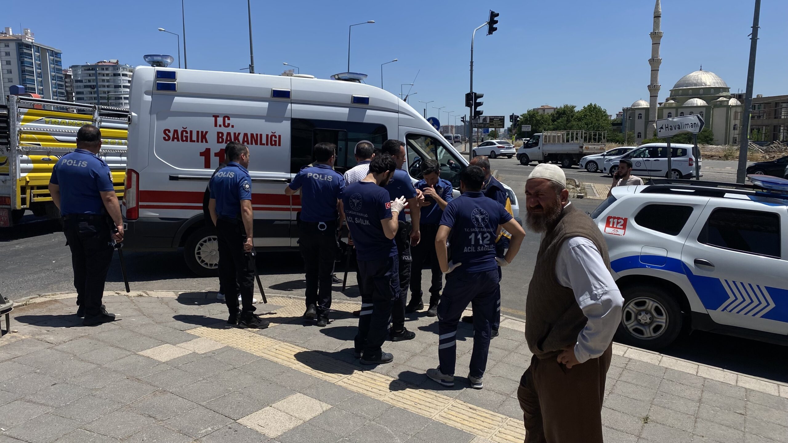 Diyarbakır'da trafikteki tartışma, silahlı kavgaya dönüştü: 5 yaralı