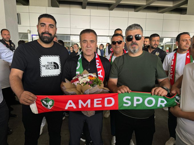 Amedspor’un yeni teknik direktörü Yanal, Diyarbakır’a geldi