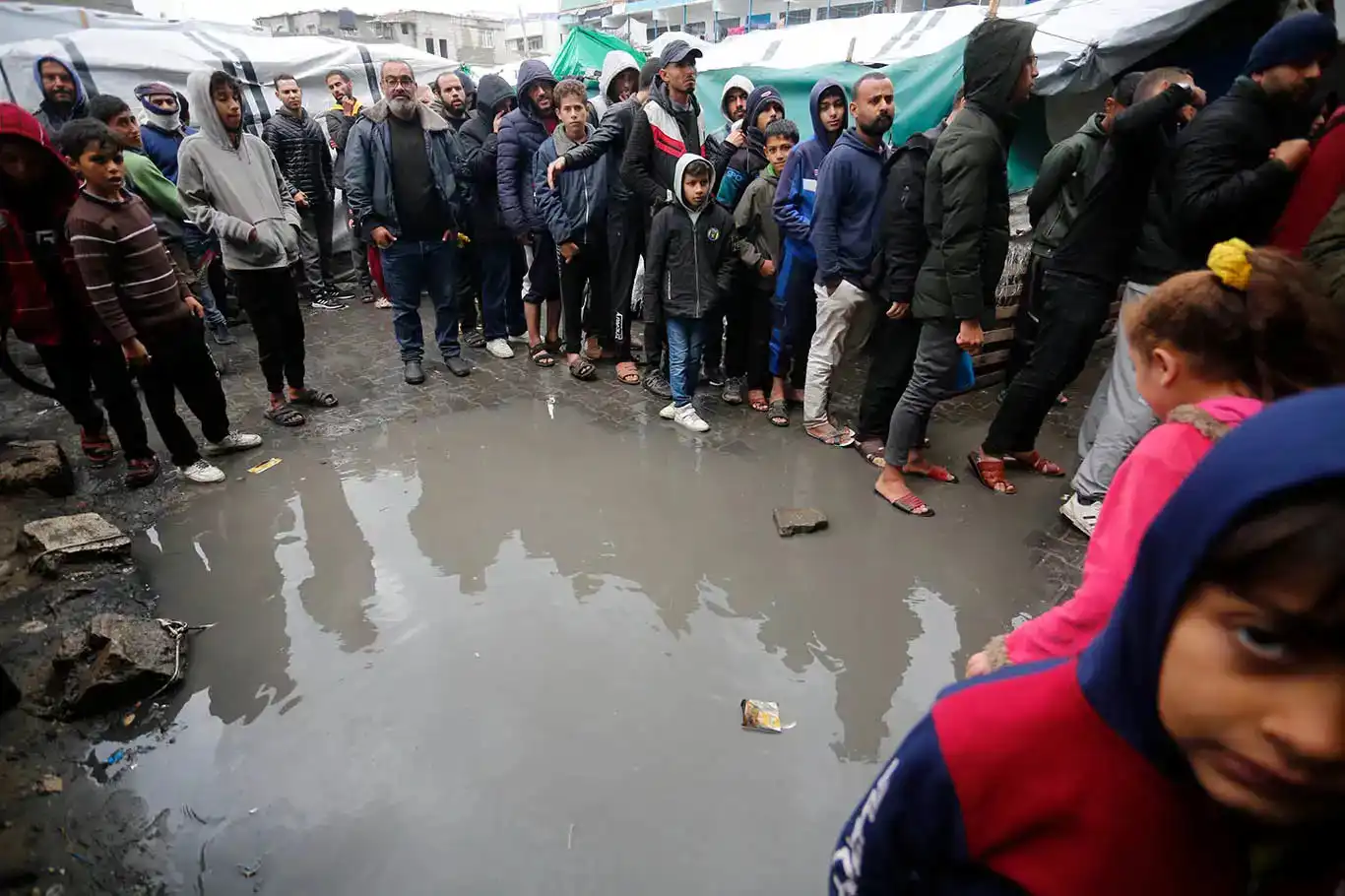 Filistin Kızılayı'ndan açlık uyarısı