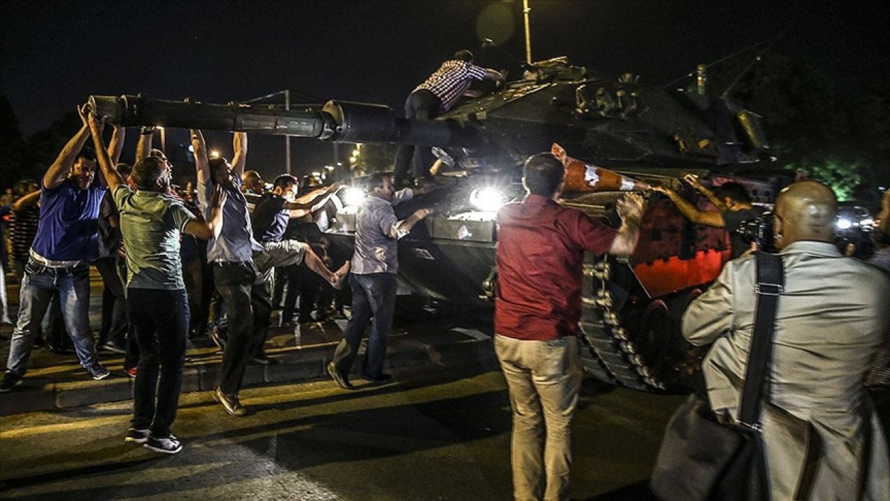 Demokrasi tarihine kara leke: 15 Temmuz’da yaşananlar