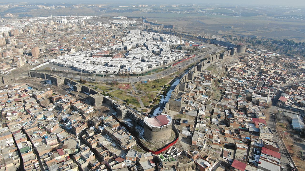 Çevre Bakanı Kurum: Diyarbakır Surları yeniden ayağa kalkacak