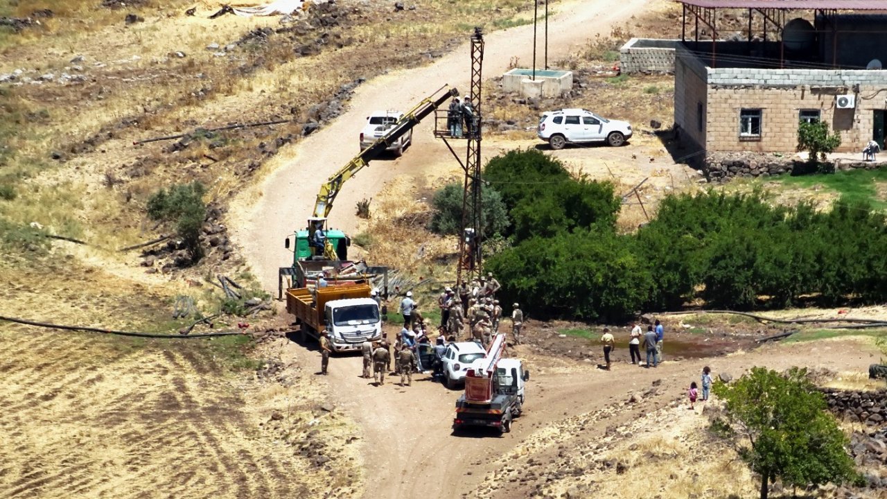 Dicle Elektrik: Tarımsal sulama borcu bulunan abonelerin elektriğini kestik