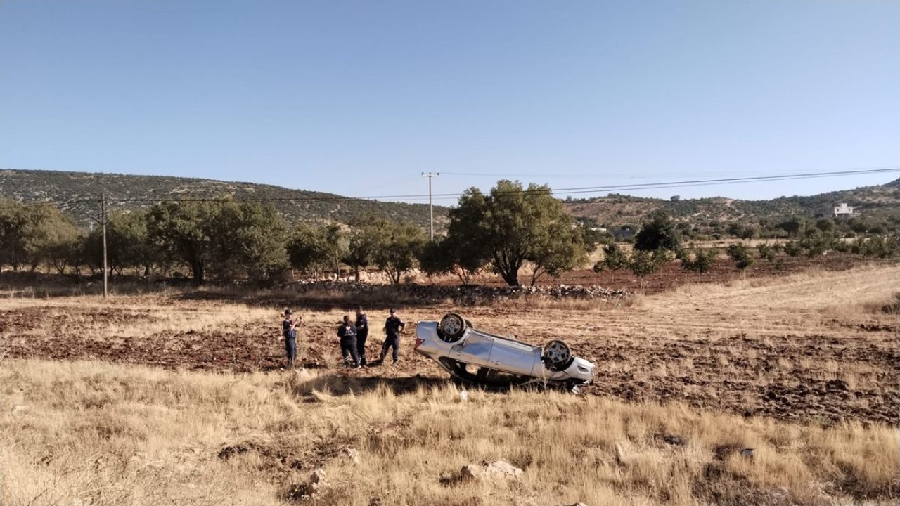 Şarampole devrilen araçta 3’ü çocuk 5 kişi yaralandı