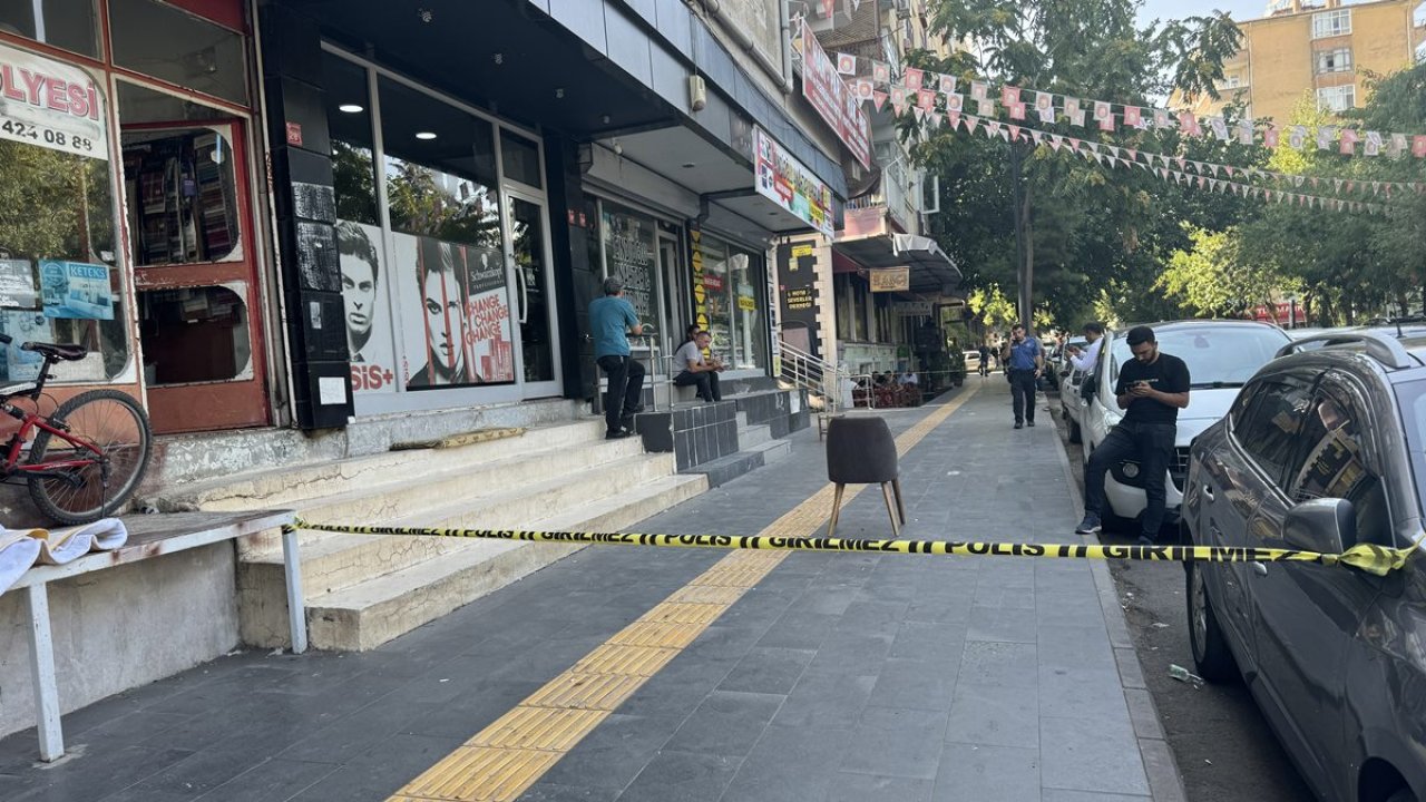 Diyarbakır’da gençlerin sözlü tartışması kanlı bitti