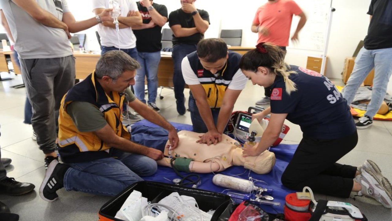 Diyarbakır’da sağlık çalışanlarına İLYAD eğitimi verildi