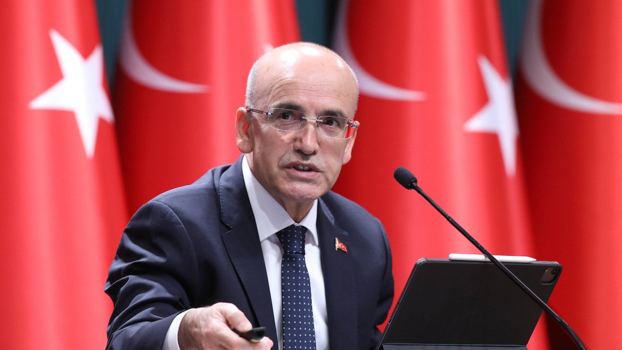 Mehmet Şimşek duyurdu: 700 bin mükellefe ceza geliyor