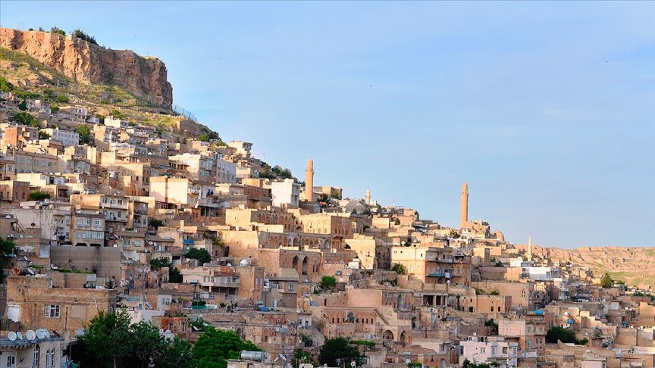 Elleri ve kolları bağlı bulunmuştu: Anne ve baba tutuklandı