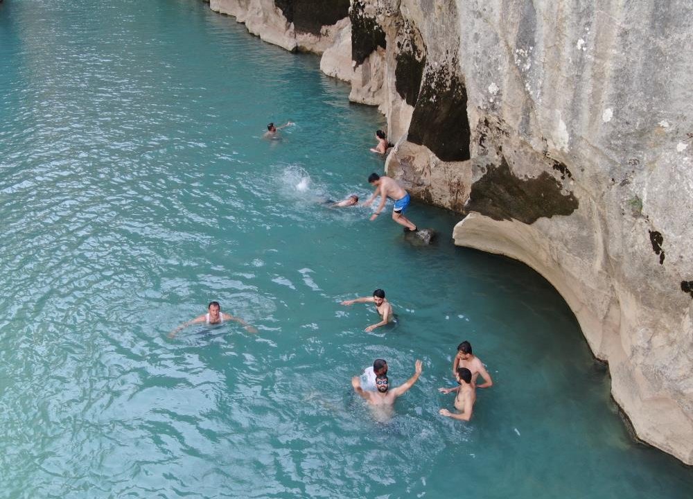 Van-Siirt arasında doğa harikası bir yer daha keşfedildi