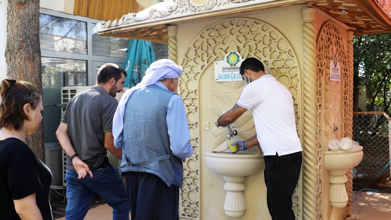 Diyarbakır Büyükşehir 60 bin kişiye limonata içirdi