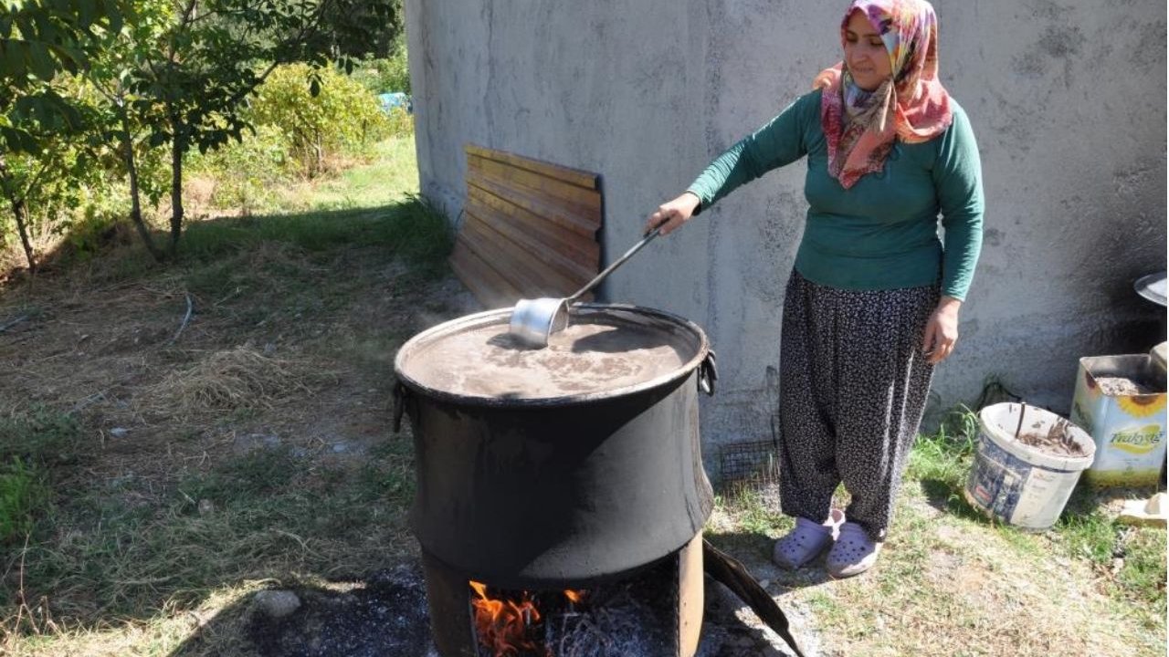 Batman’da pekmez mesaisi: 24 saat kaynatılıyor