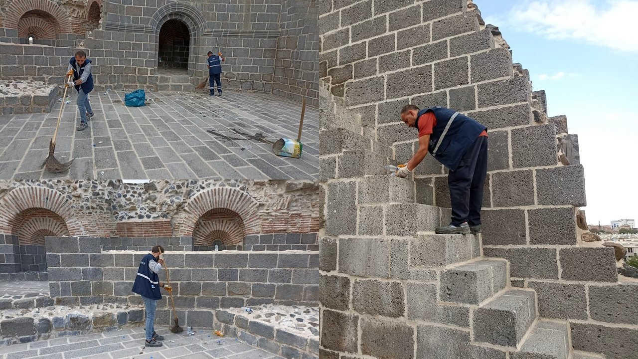 Diyarbakır Surlarında biriken çöpler temizlendi