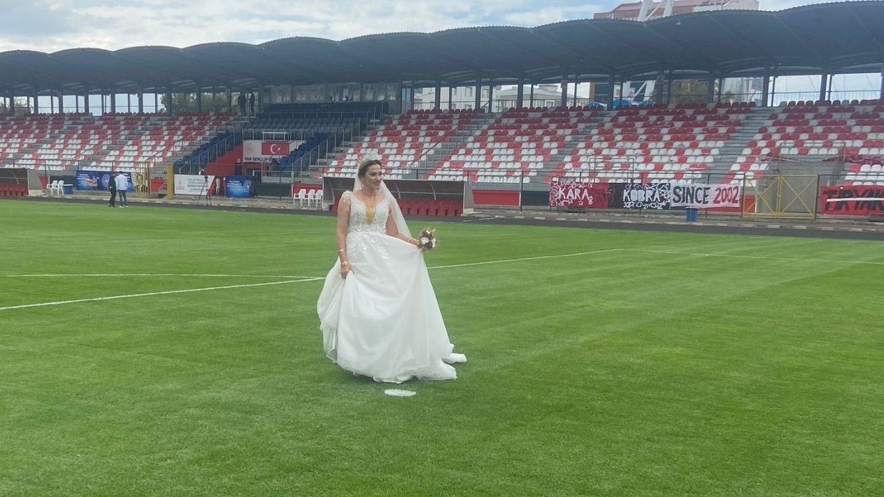 Sahada başlayan aşk, nikah masasında taçlandı