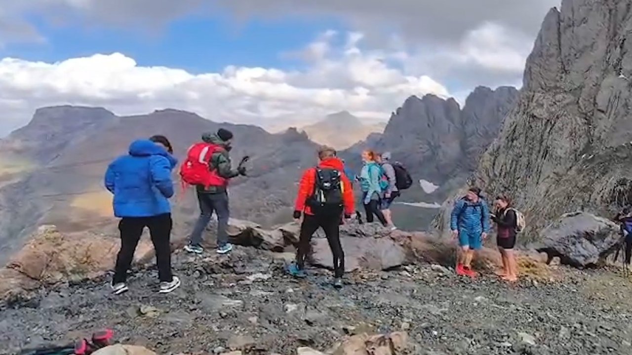 Çekyalı dağcılar Hakkari’de