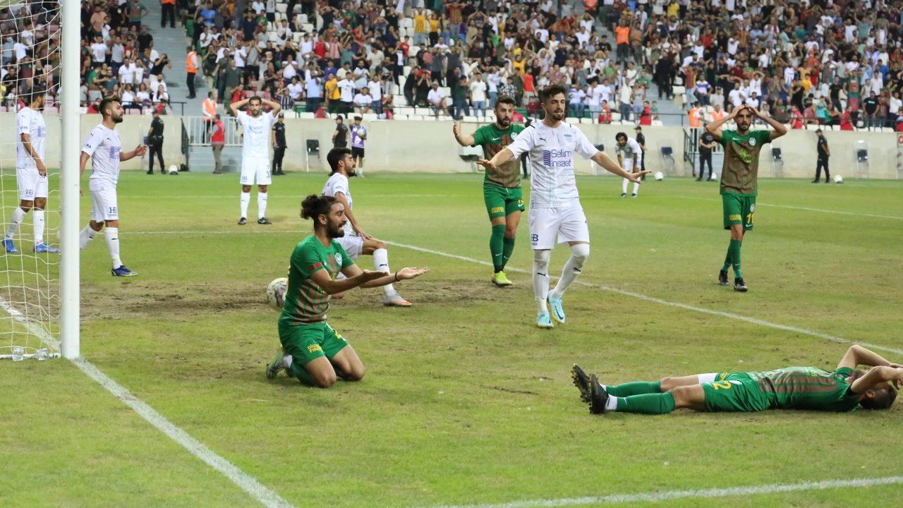 Amedspor 6 haftada yemediği golü 90 dakikada yedi!