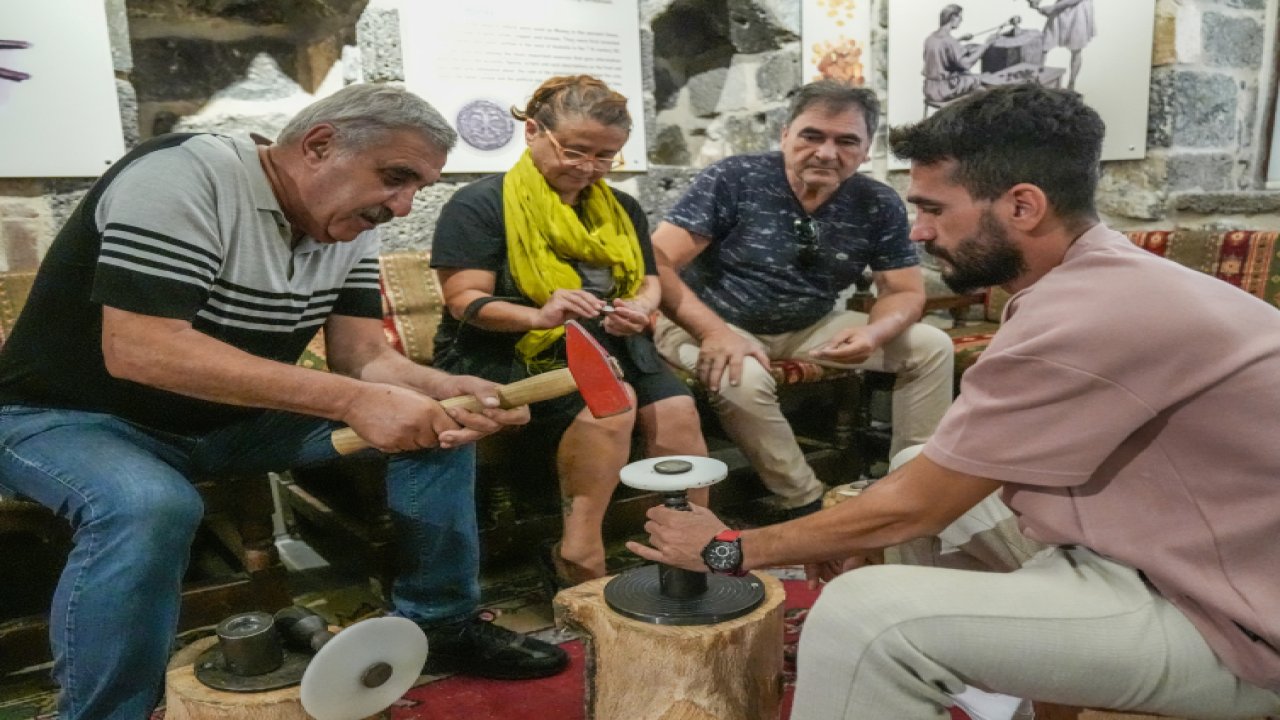 Diyarbakır’da oraya gidenler kendi parasını basıyor