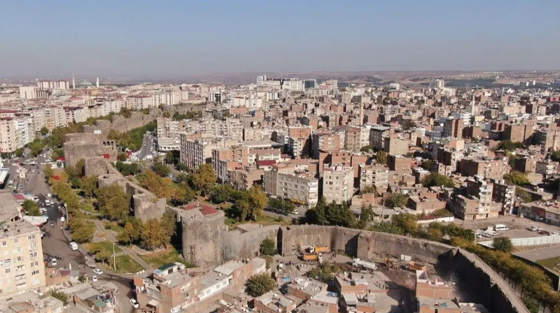 Diyarbakır'ın en kalabalık ilçesi hangisi?