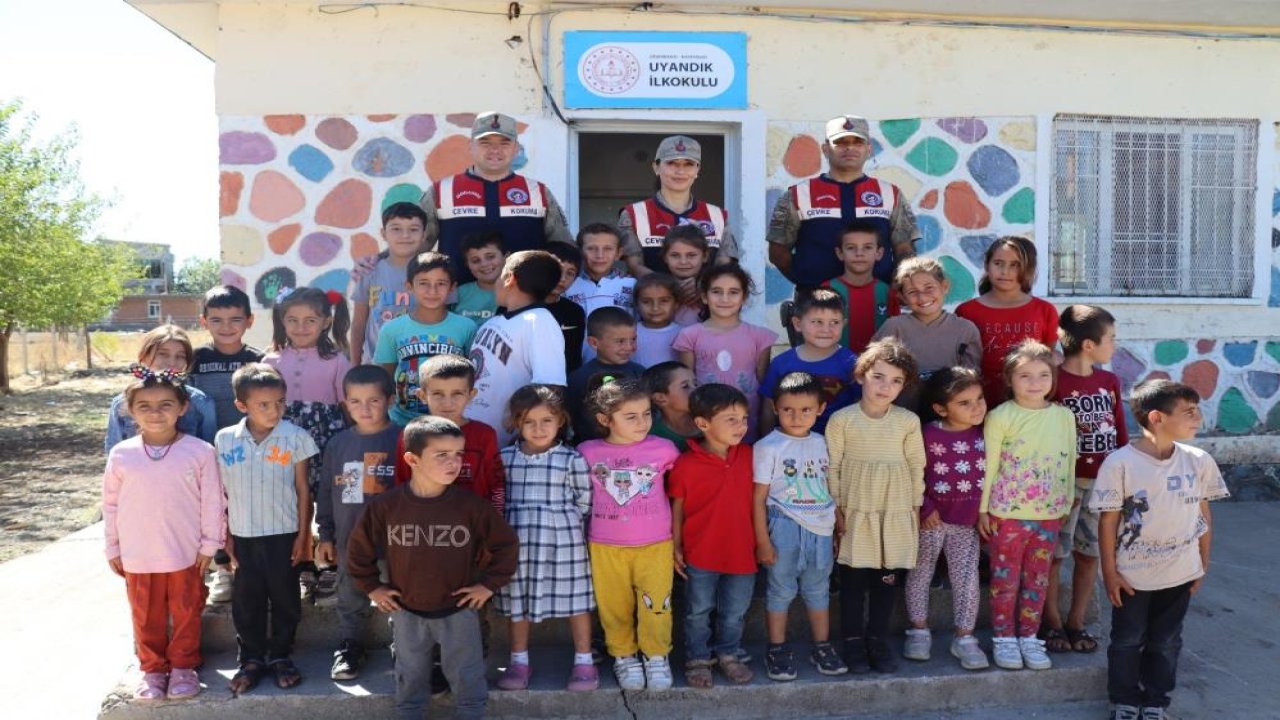 Diyarbakır’da Jandarma’dan Hayvanları Koruma Günü etkinliği