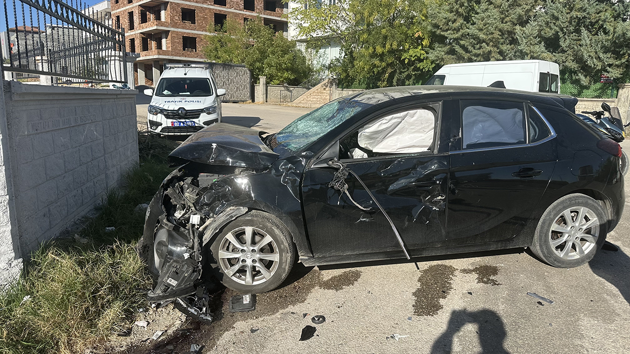 Adıyaman'da otomobil ile motosiklet çarpıştı: 1 ölü