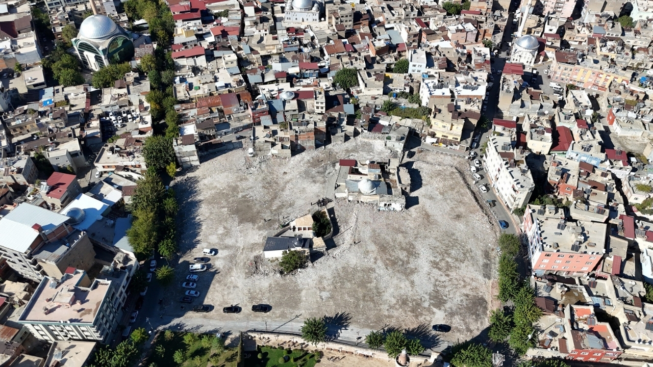 Siirt’te kentsel dönüşüm: 105 yapı yıkıldı