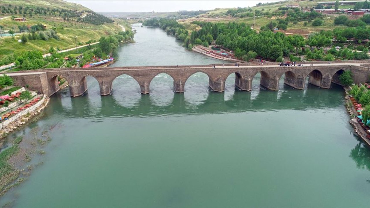 Diyarbakır’da 100 bin sazan suyla buluştu