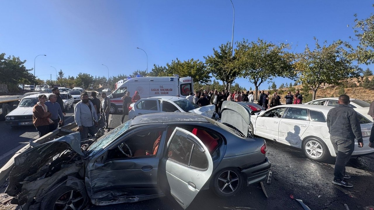 Şanlıurfa'da zincirleme kaza: 7 yaralı