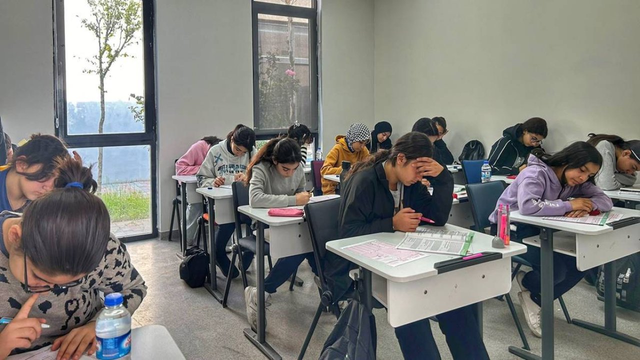 Diyarbakır’da sınava hazırlanan öğrencilere destek