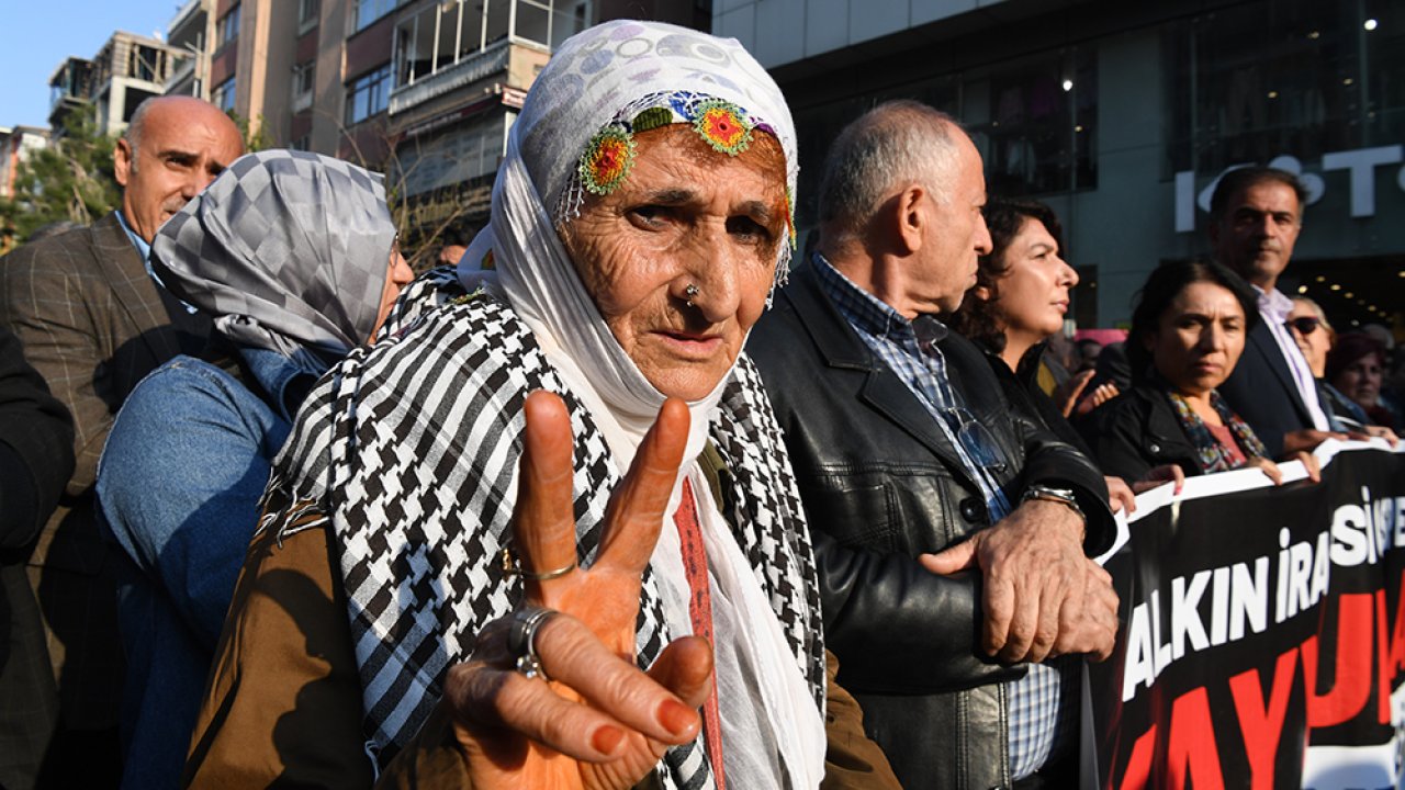 Diyarbakır 'kayyıma' karşı yürüdü