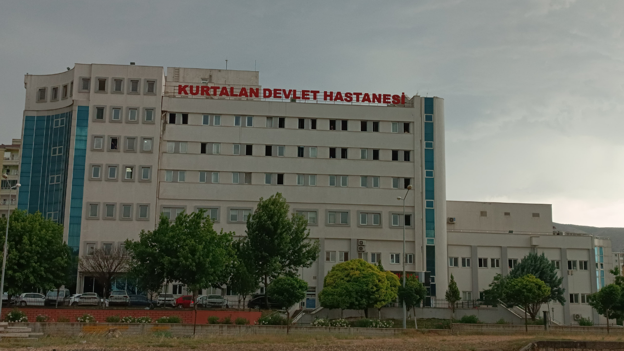 Siirt'te 19 öğrenci gıda zehirlenmesi şüphesiyle hastaneye kaldırıldı