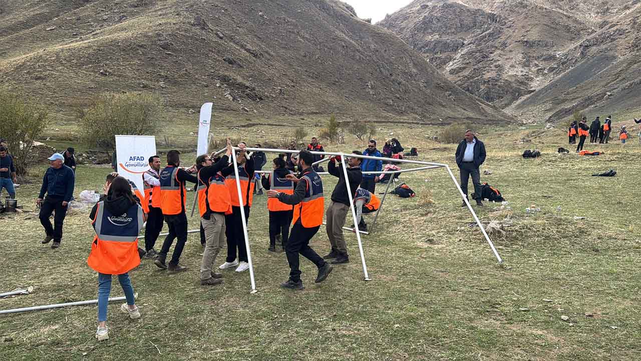 Hakkari'de AFAD gönüllerine eğitim