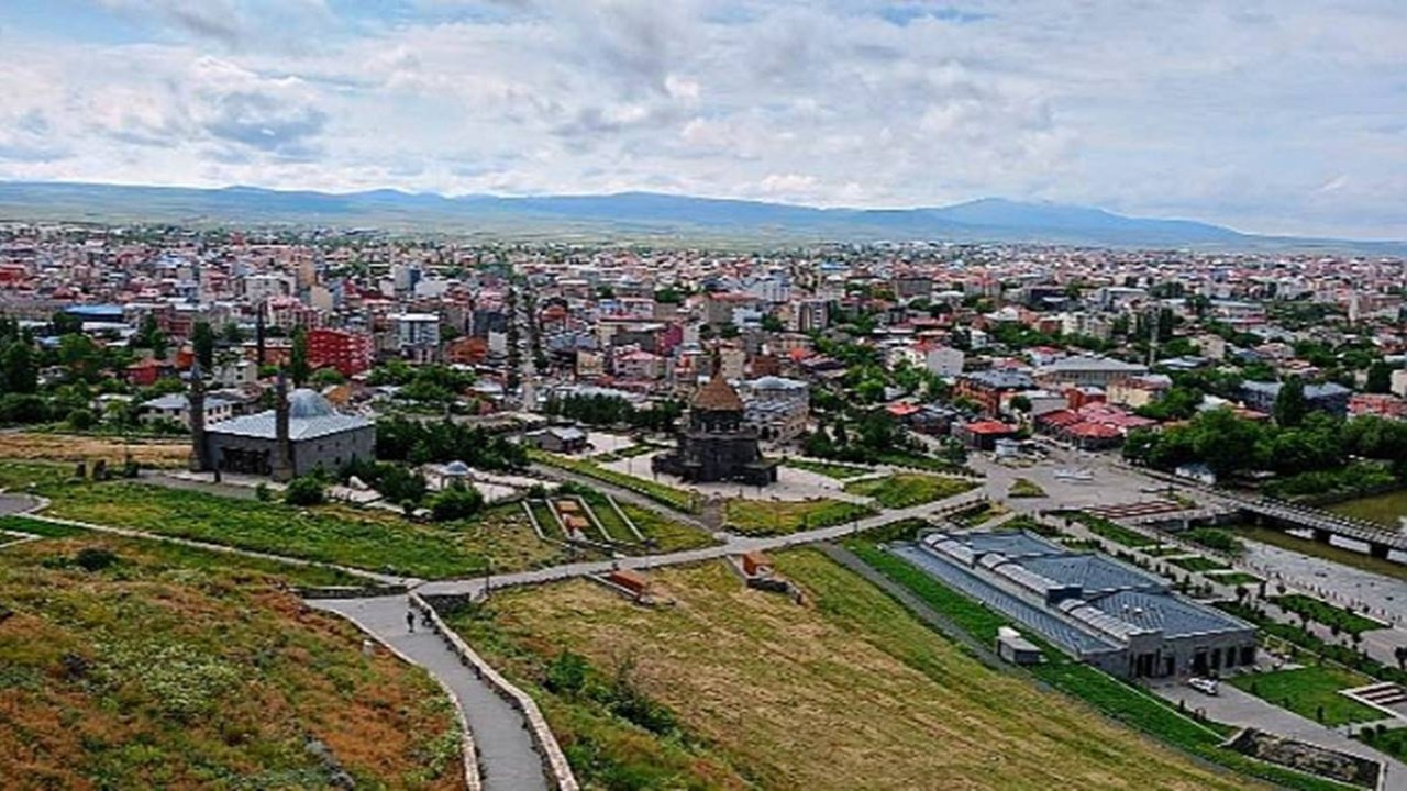 Kars Bölge Müdürlüğü’ne bağlı 3 ilde 2 bin 305 daireye yapı izni!