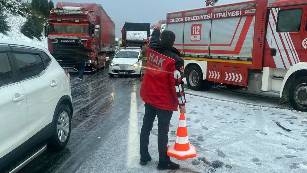 Van ekibi Bolu’daki kazaya müdahale etti